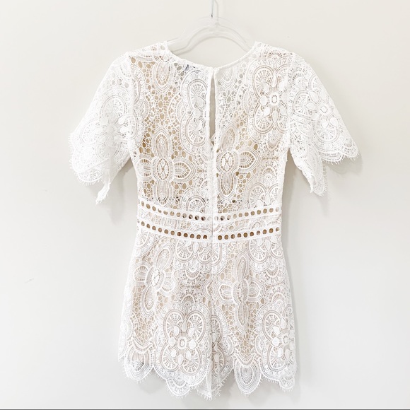 Socialite Lace Romper - Picture 6 of 8